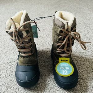 OFFERS OPEN! Boys size 12 Magellan Outdoors kids Brown Insulated Snow Boots